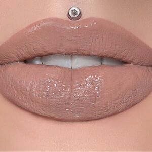 Jeffree Star Supreme Gloss “Celebrity Skin”